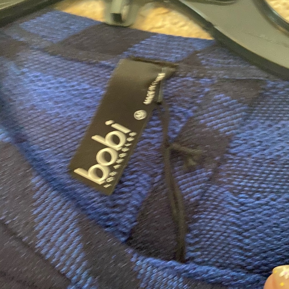 Bobi Split Back Top - Picture 2 of 5